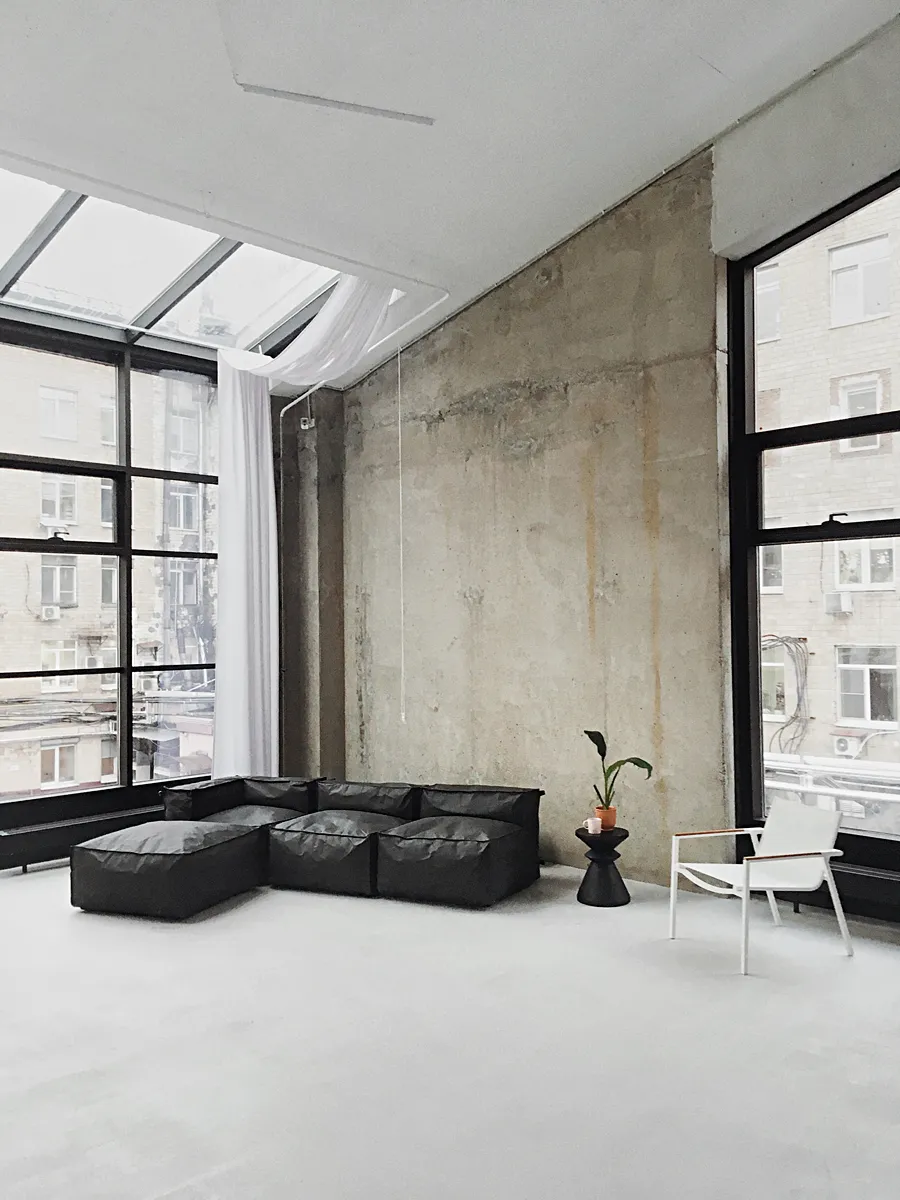 Зал №3 – от 3150 руб/час 150м² 3 loft location with concrete walls moscow 0879